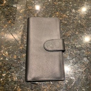 Moterm Weeks Cover in Black